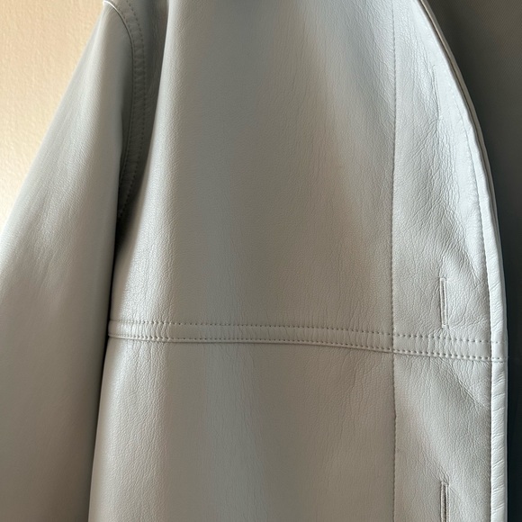 *SOLD* Sunday Best Aritzia Gabby Shirt Jacket XS - Picture 2 of 9